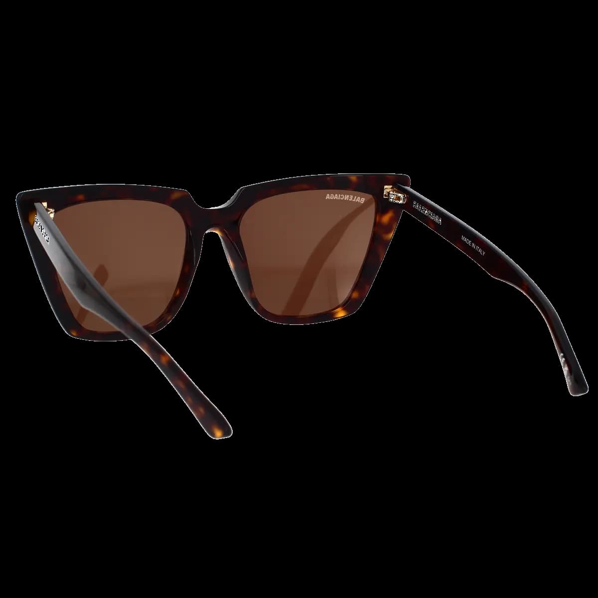 product-889652246703-3