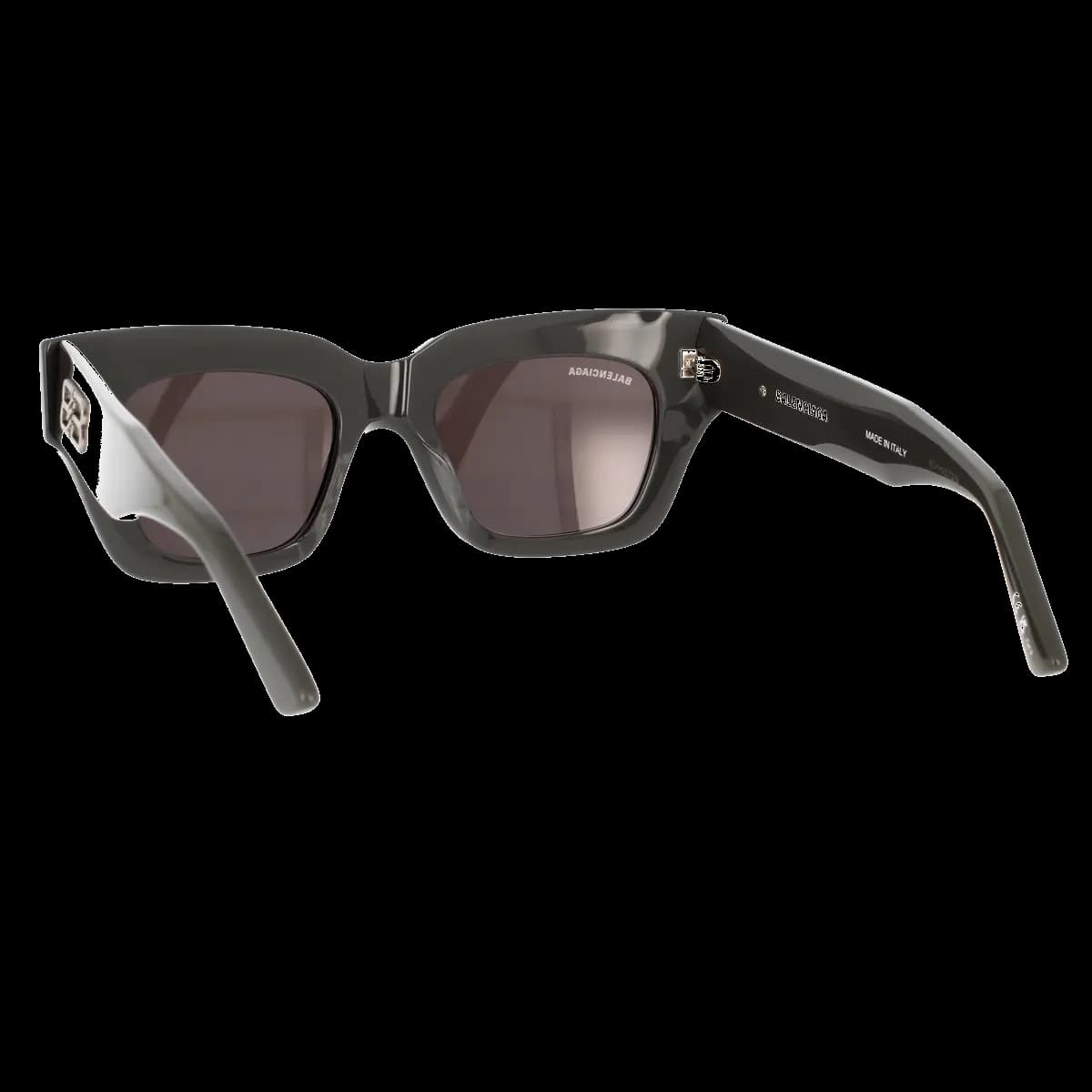 product-889652395869-3