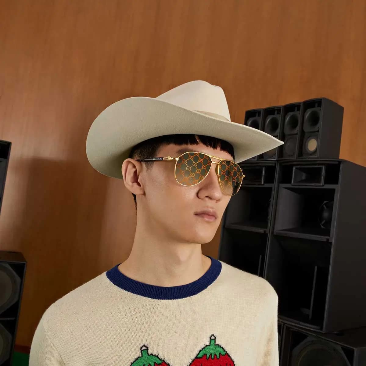 product-889652394398-4